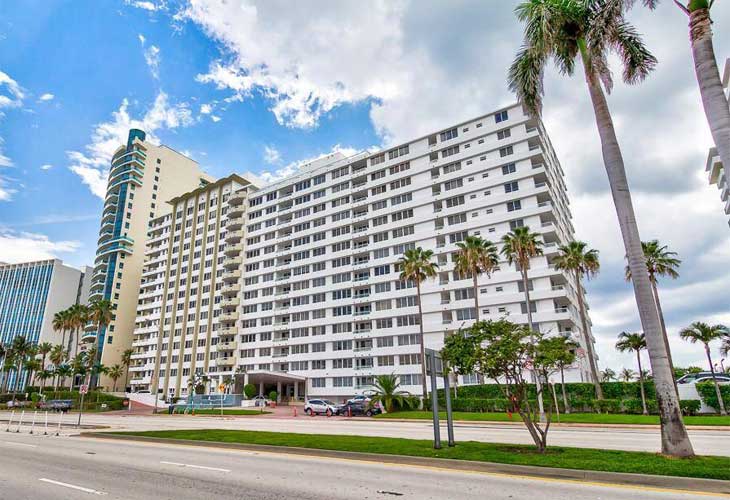 The Carriage Club North | Miami Beach Condo Sales & Rentals